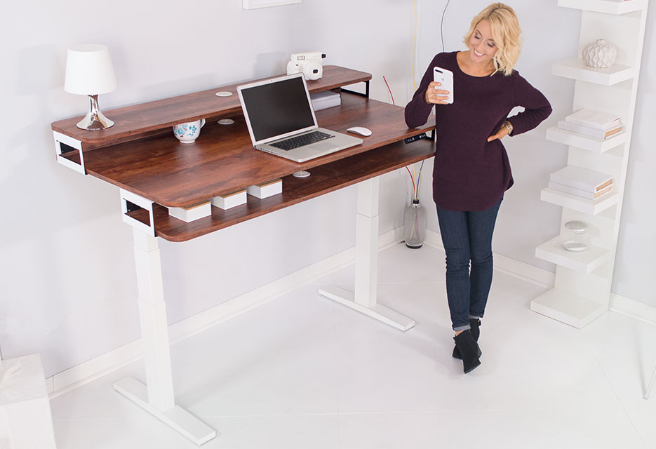 https://www.nookdesk.com/assets/img/home/08-electric-standing-desk.jpg